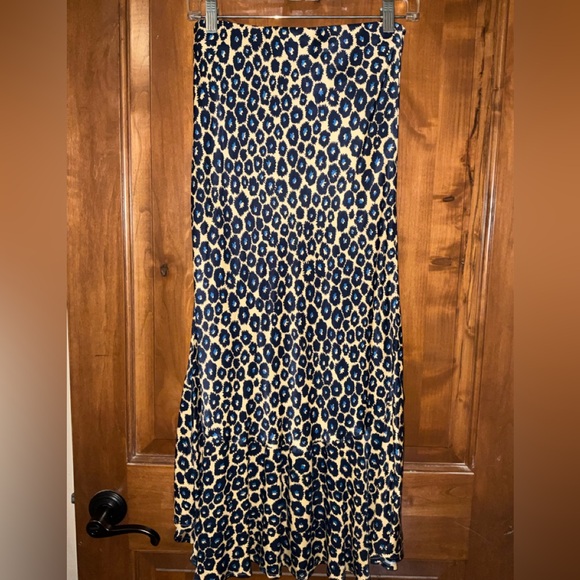 Anthropologie Maeve Janelle Leopard Bias Slip Skirt Silky with Slit Size xs - Picture 8 of 9